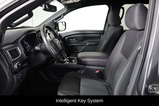 Used 2019 Nissan Titan SV w/ SV Convenience Package RWD image 14