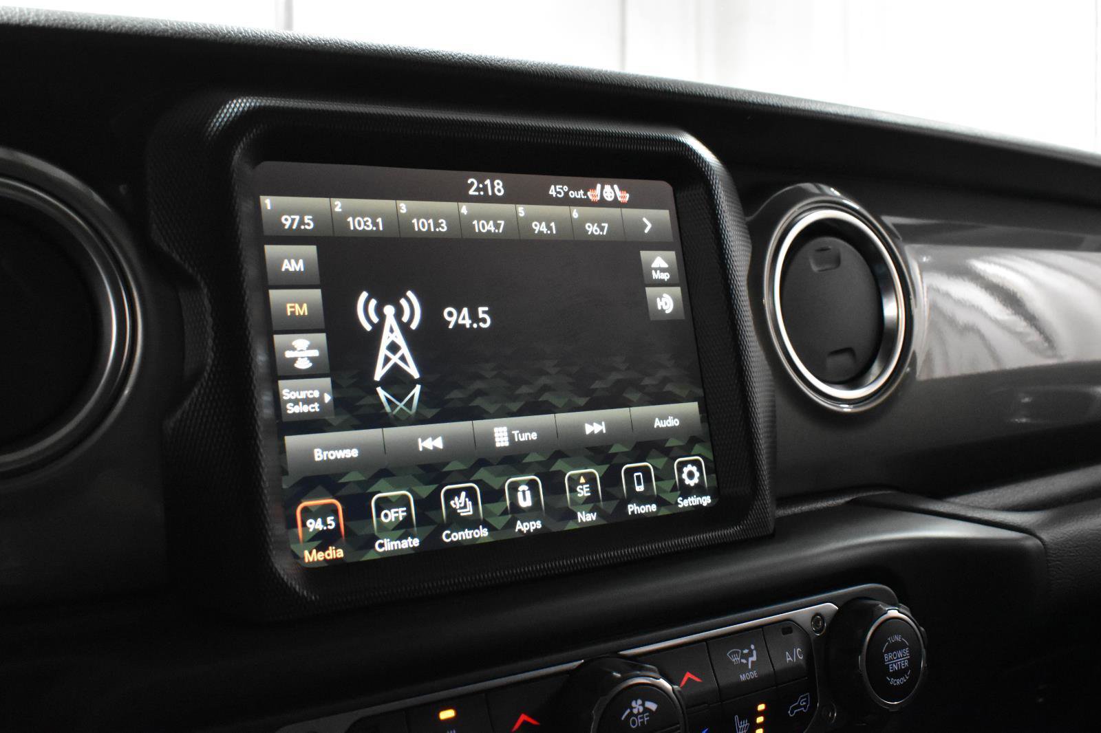 Used 2022 Jeep Wrangler Unlimited Sahara w/ LED Lighting Group image 13