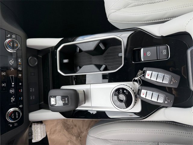 New 2025 Mitsubishi Outlander SEL image 22