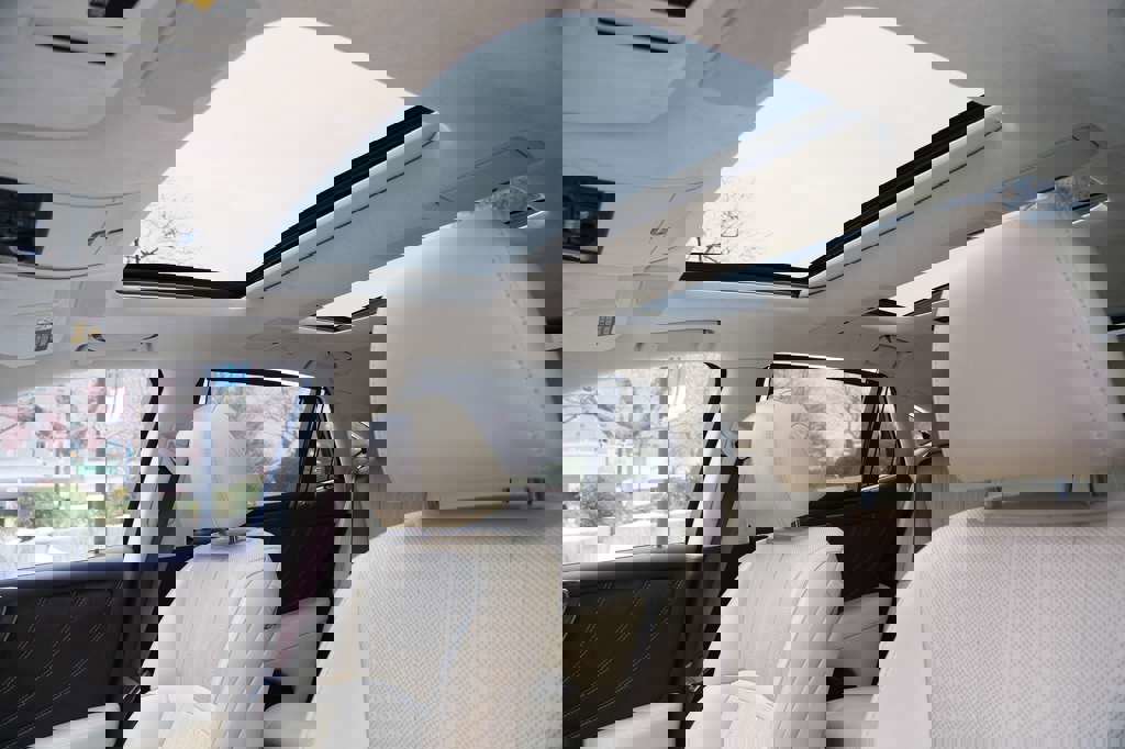 Used 2018 Lexus LS 500 AWD w/ Luxury Package image 34