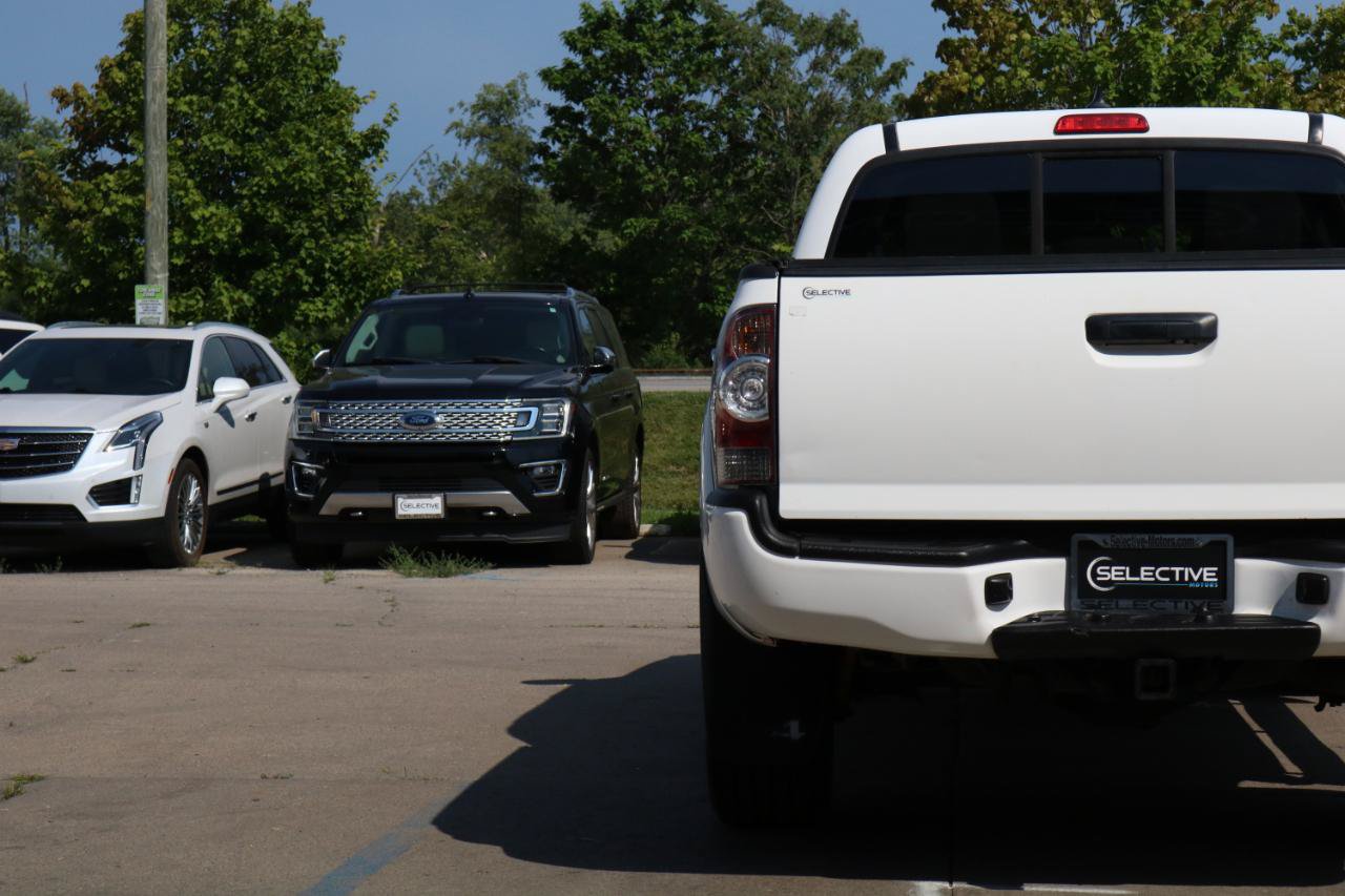 Used 2014 Toyota Tacoma 4x4 Double Cab w/ TRD Sport Package image 12