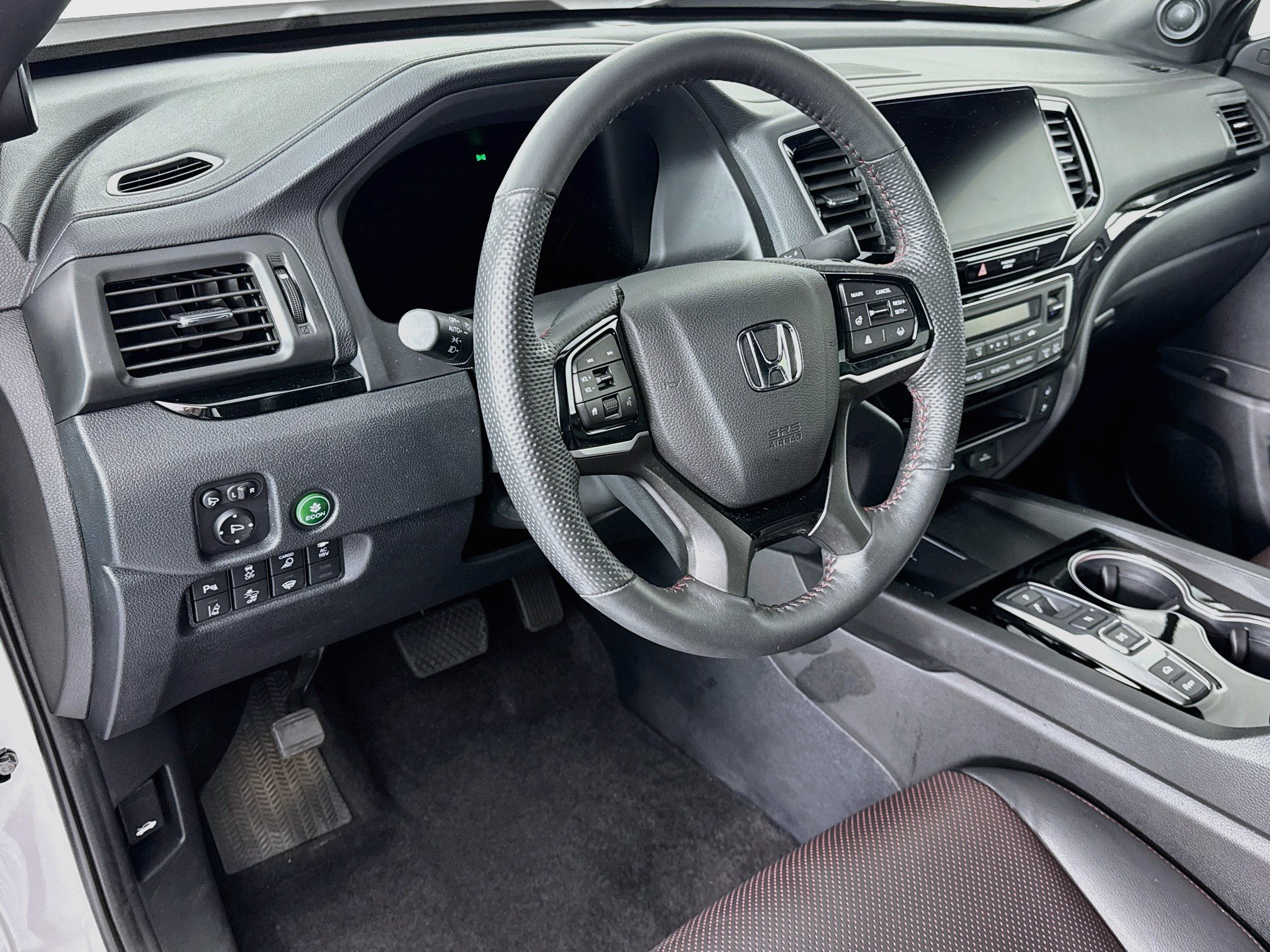 Certified 2024 Honda Ridgeline Black Edition image 9