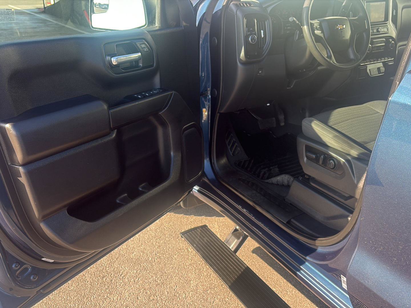 Used 2022 Chevrolet Silverado 1500 Custom RWD image 11