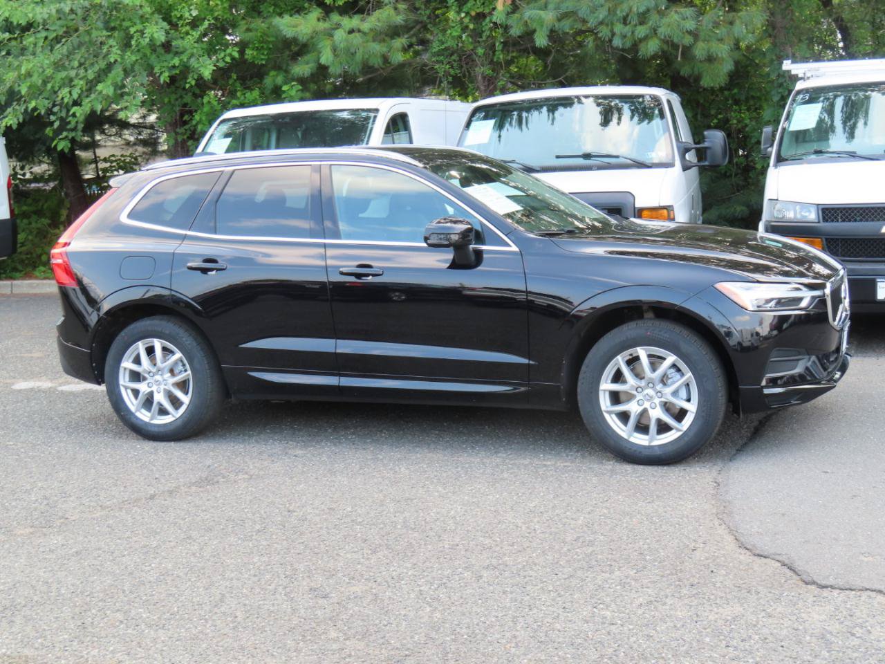 Used 2018 Volvo XC60 T5 Momentum AWD/4WD image 6