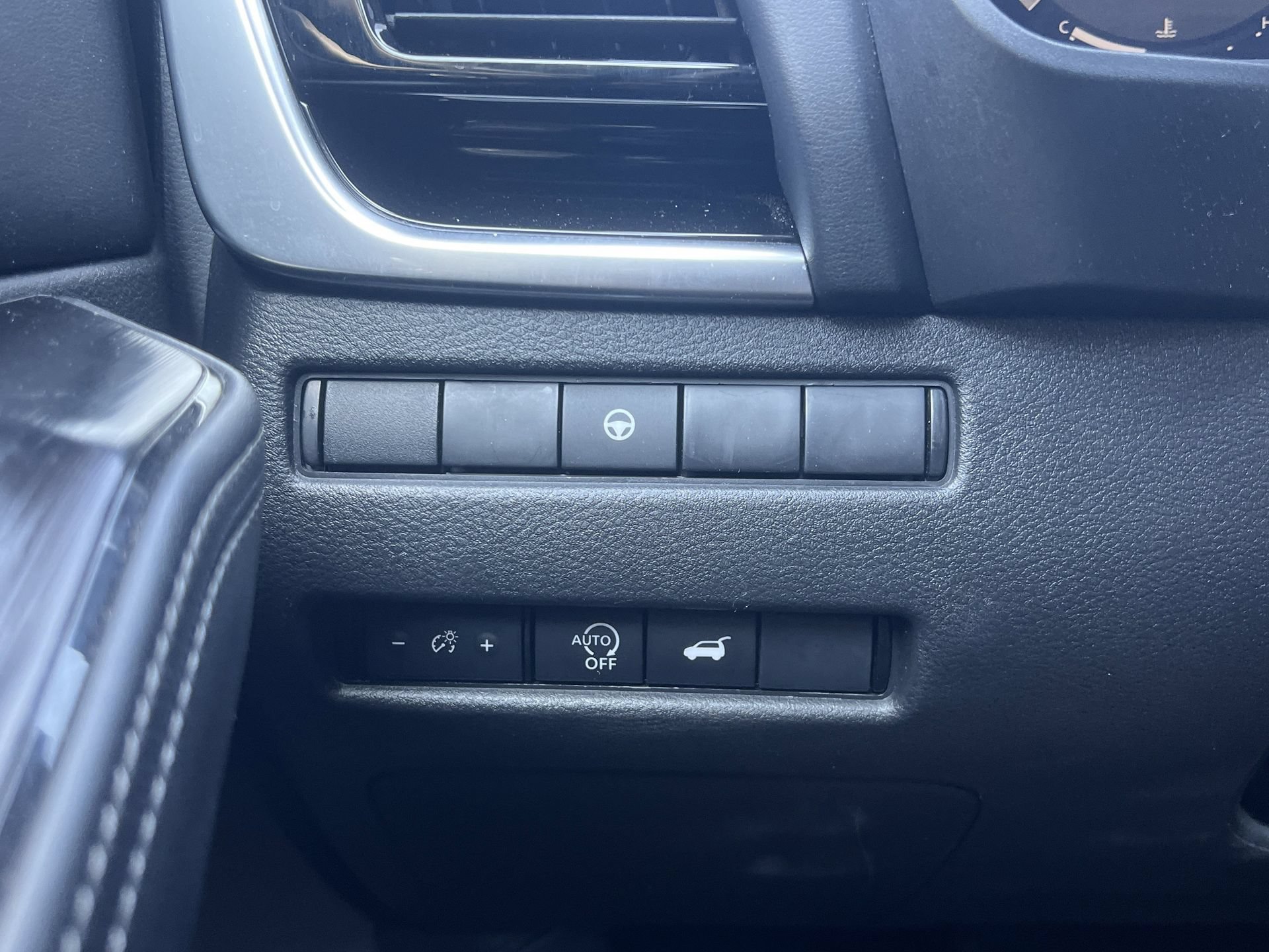 Certified 2026 Nissan Rogue SL AWD/4WD image 12