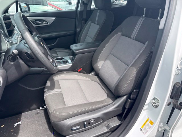 Used 2025 Chevrolet Blazer LT FWD image 16