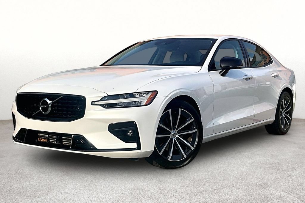 Used 2021 Volvo S60 T5 Momentum FWD image 16