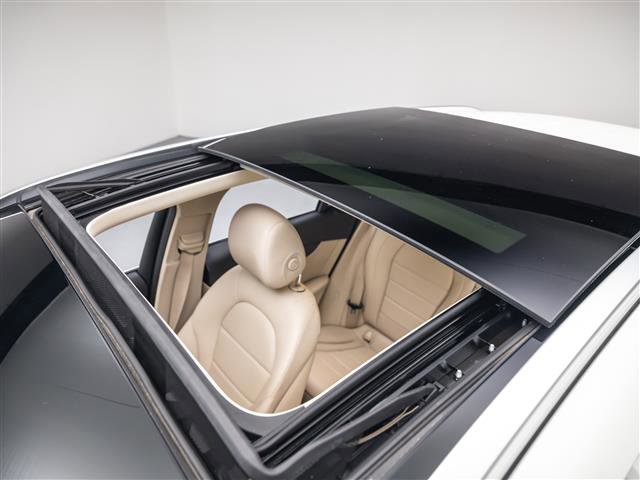 Used 2021 Mercedes-Benz GLC 300 SUV image 15