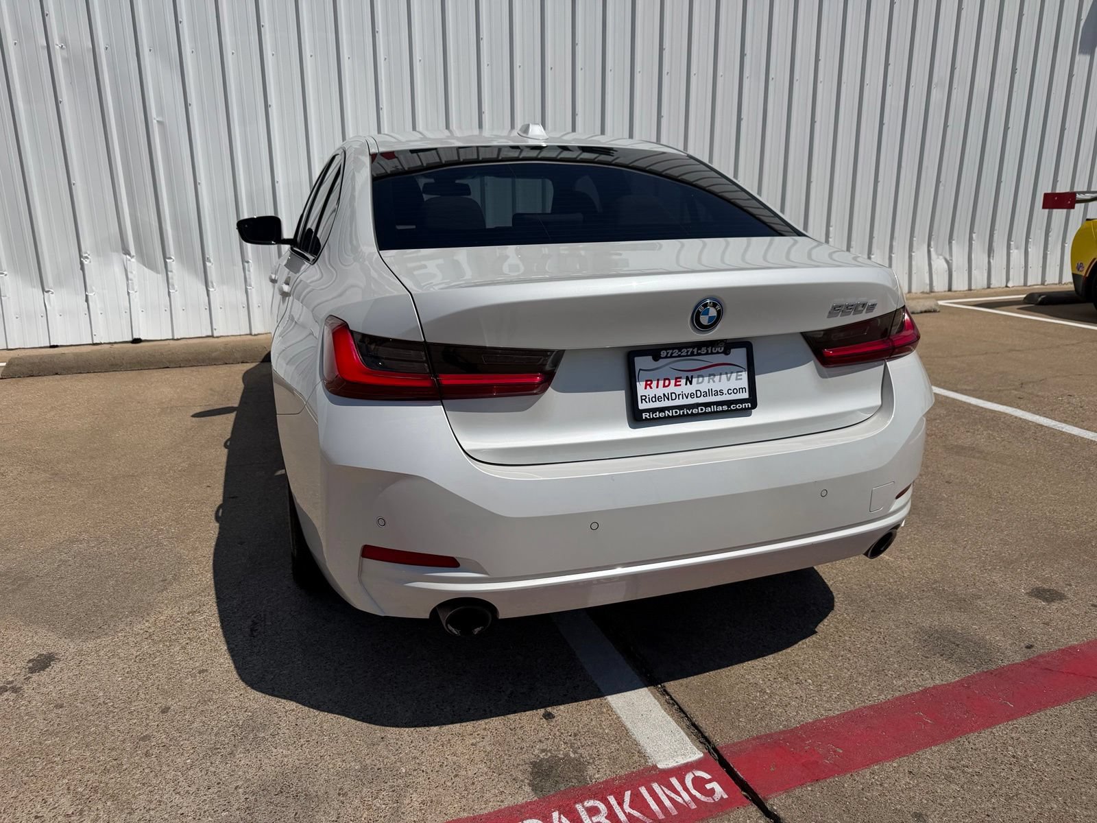Used 2023 BMW 330e w/ Driving Assistance Package RWD image 5