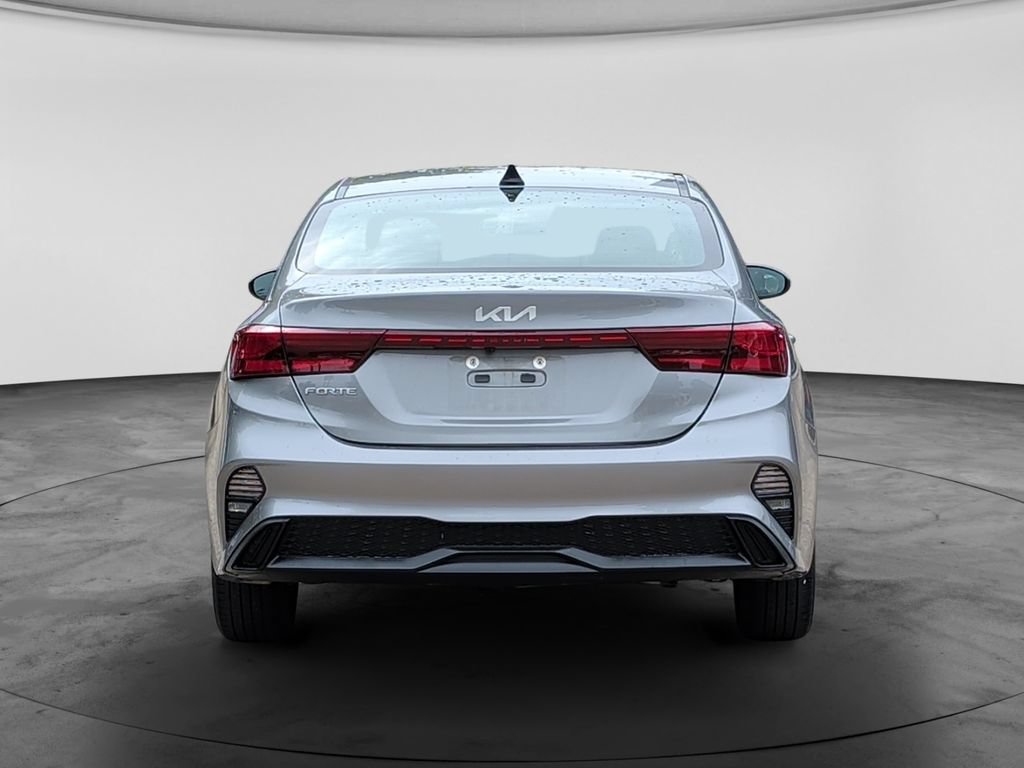 Used 2024 Kia Forte LXS FWD image 6