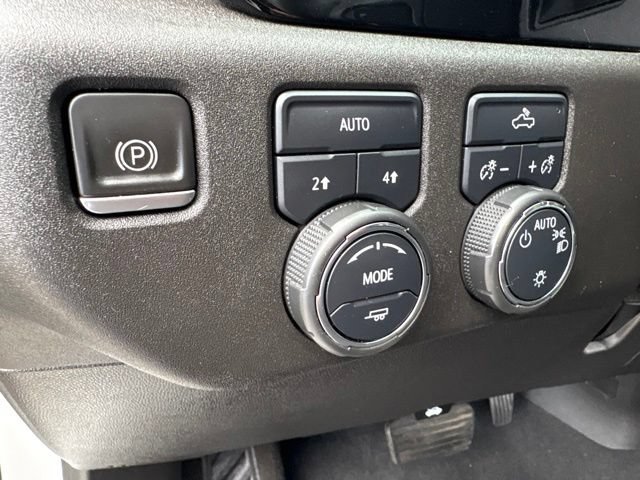 Used 2023 Chevrolet Silverado 1500 LT AWD/4WD image 15