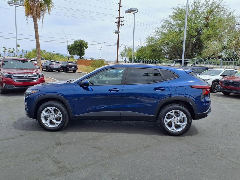 Used 2024 Chevrolet Trax LS w/ LS Convenience Package FWD image 13