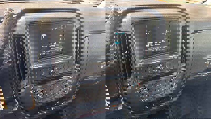 Used 2018 Chevrolet Silverado 3500 W/T AWD/4WD image 5