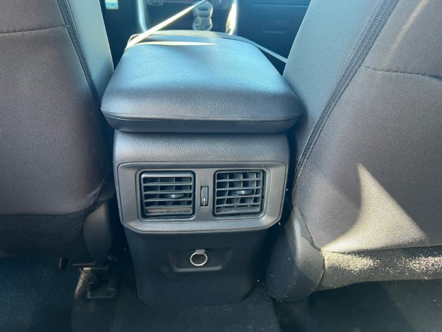 Used 2025 Toyota RAV4 LE AWD/4WD image 17