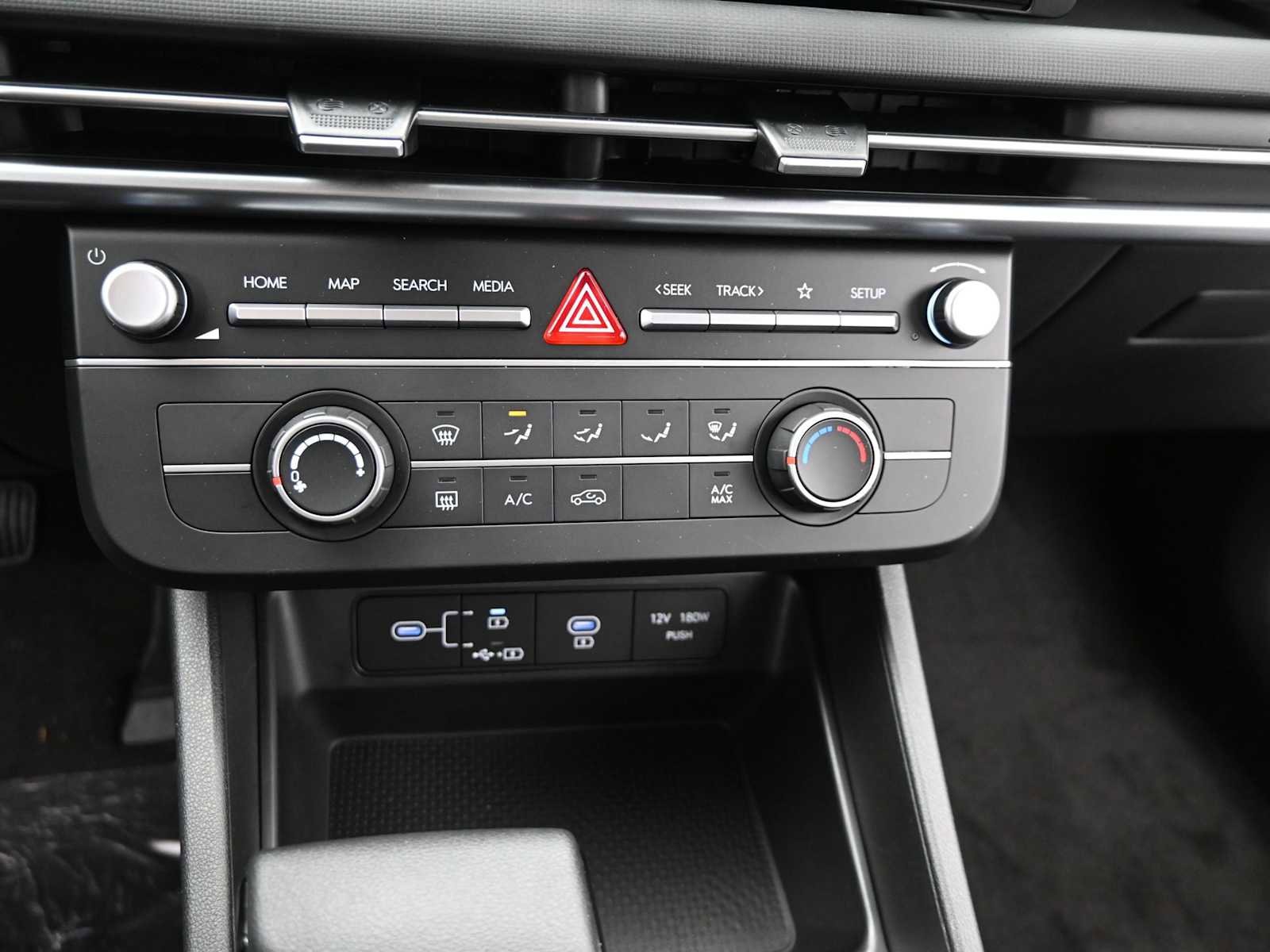 New 2026 Hyundai Tucson SE image 18