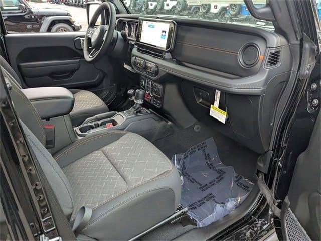 New 2026 Jeep Gladiator Mojave w/ Safety Group AWD/4WD image 24