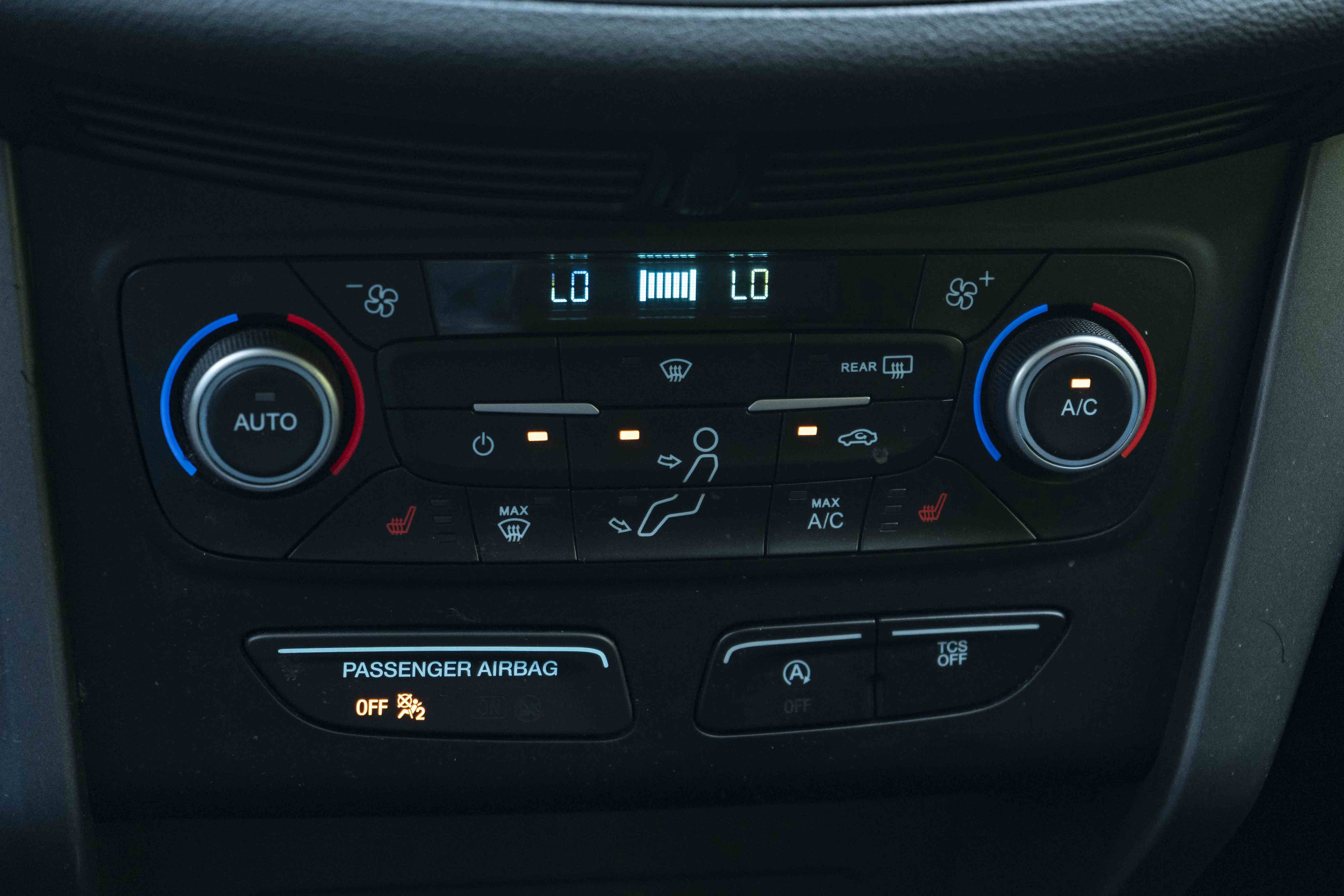 Used 2018 Ford Escape SEL FWD image 32