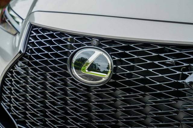 Used 2025 Lexus IS 500 w/ F-Sport Performance RWD image 65