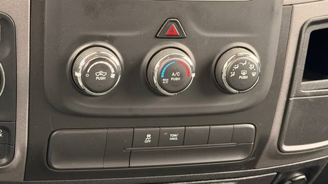 Used 2017 RAM 1500 Express AWD/4WD image 18