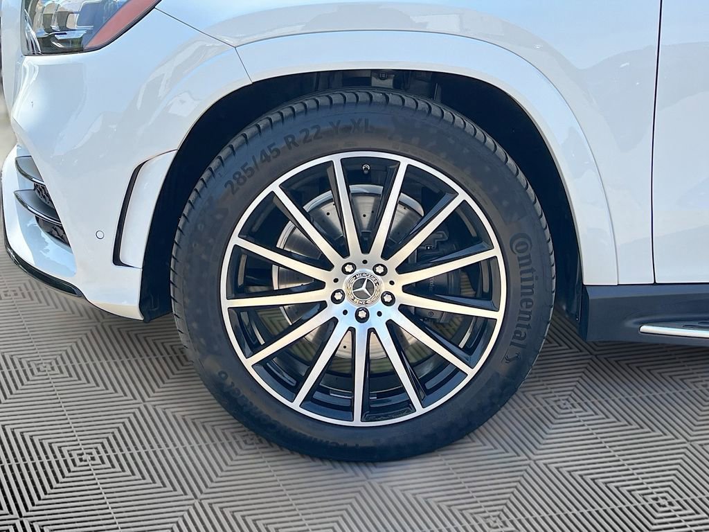 Used 2023 Mercedes-Benz GLS 450 4MATIC image 11