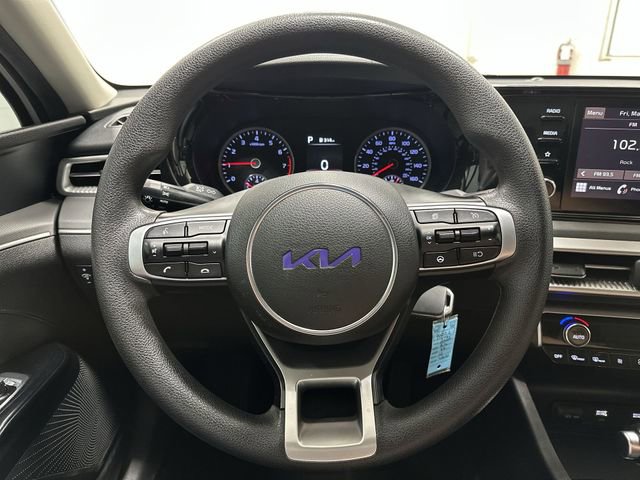 Used 2022 Kia K5 LX FWD image 17
