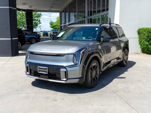 Certified 2024 Kia EV9 GT-Line AWD/4WD image 3