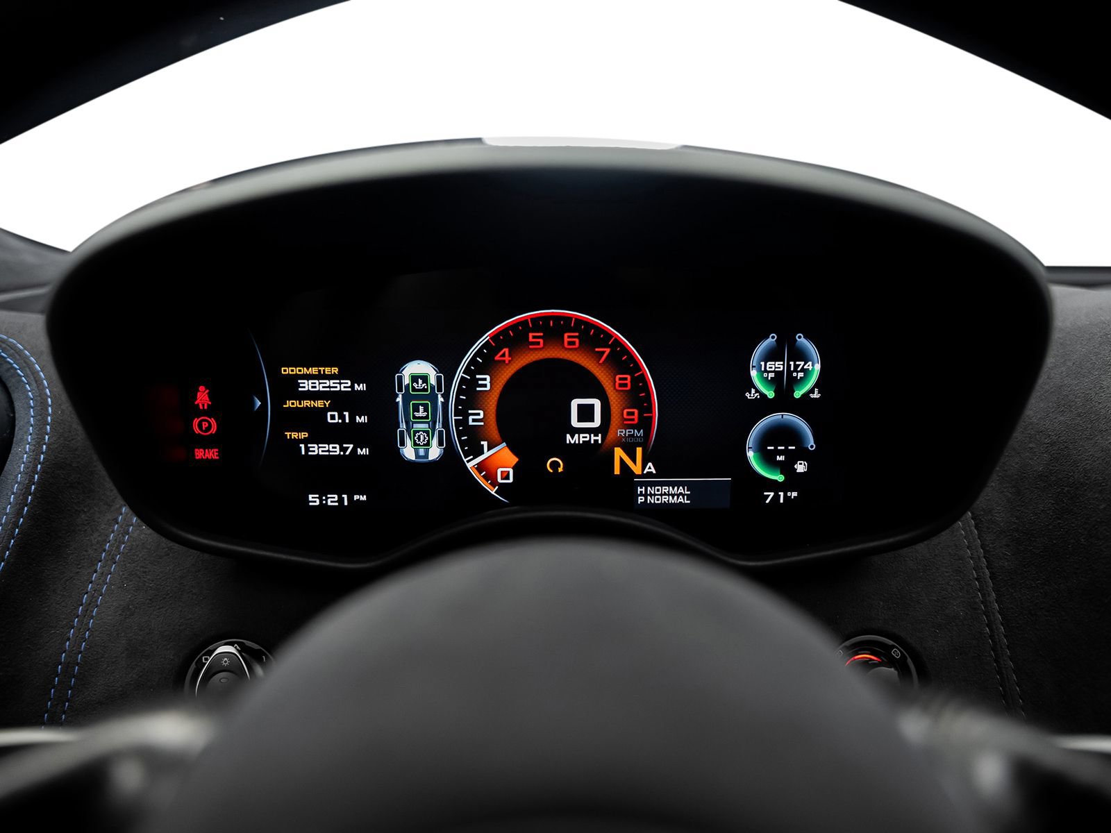 Used 2020 McLaren 600LT Spider RWD image 39