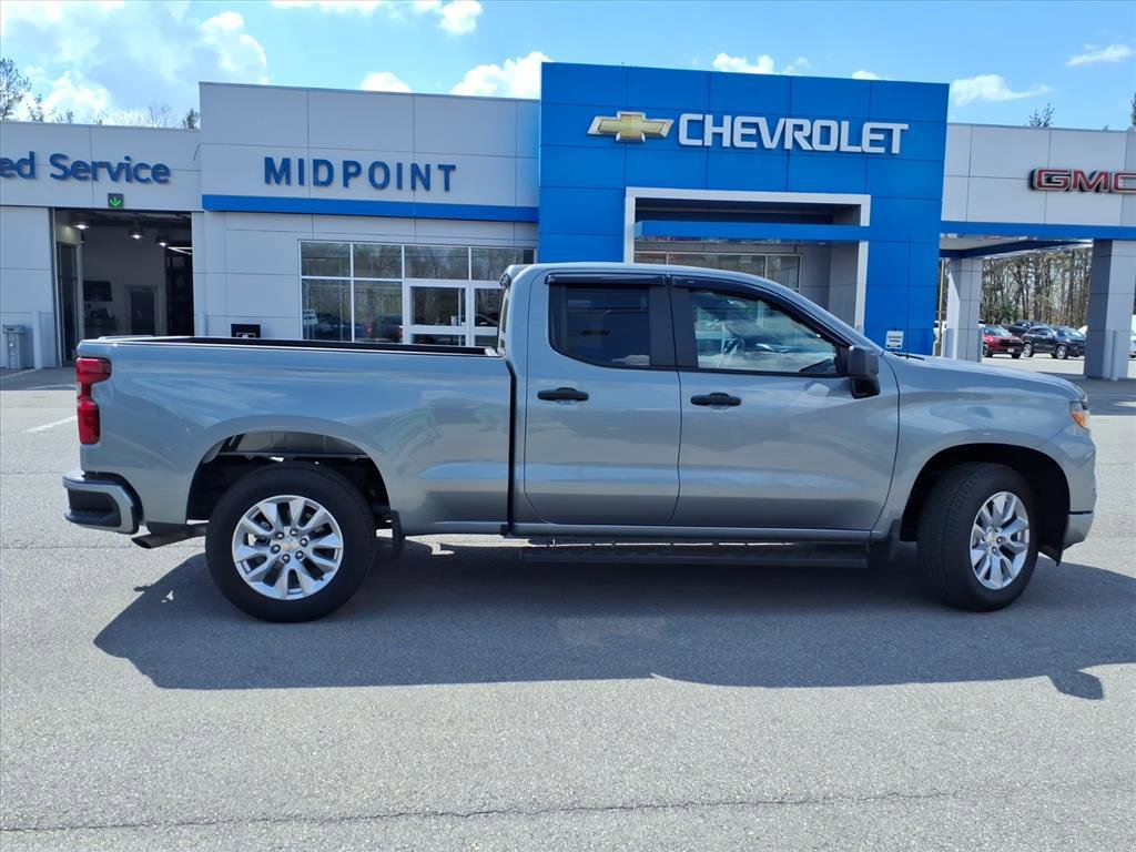 Used 2026 Chevrolet Silverado 1500 Custom AWD/4WD image 3