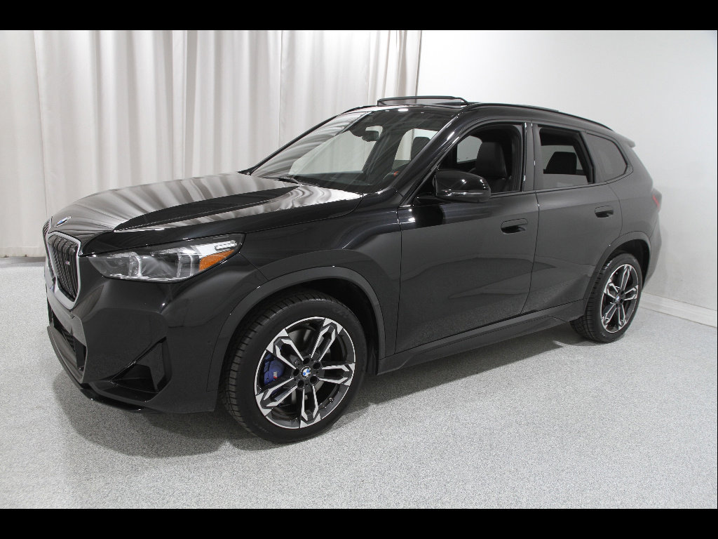 Certified 2025 BMW X1 M35i AWD/4WD image 3