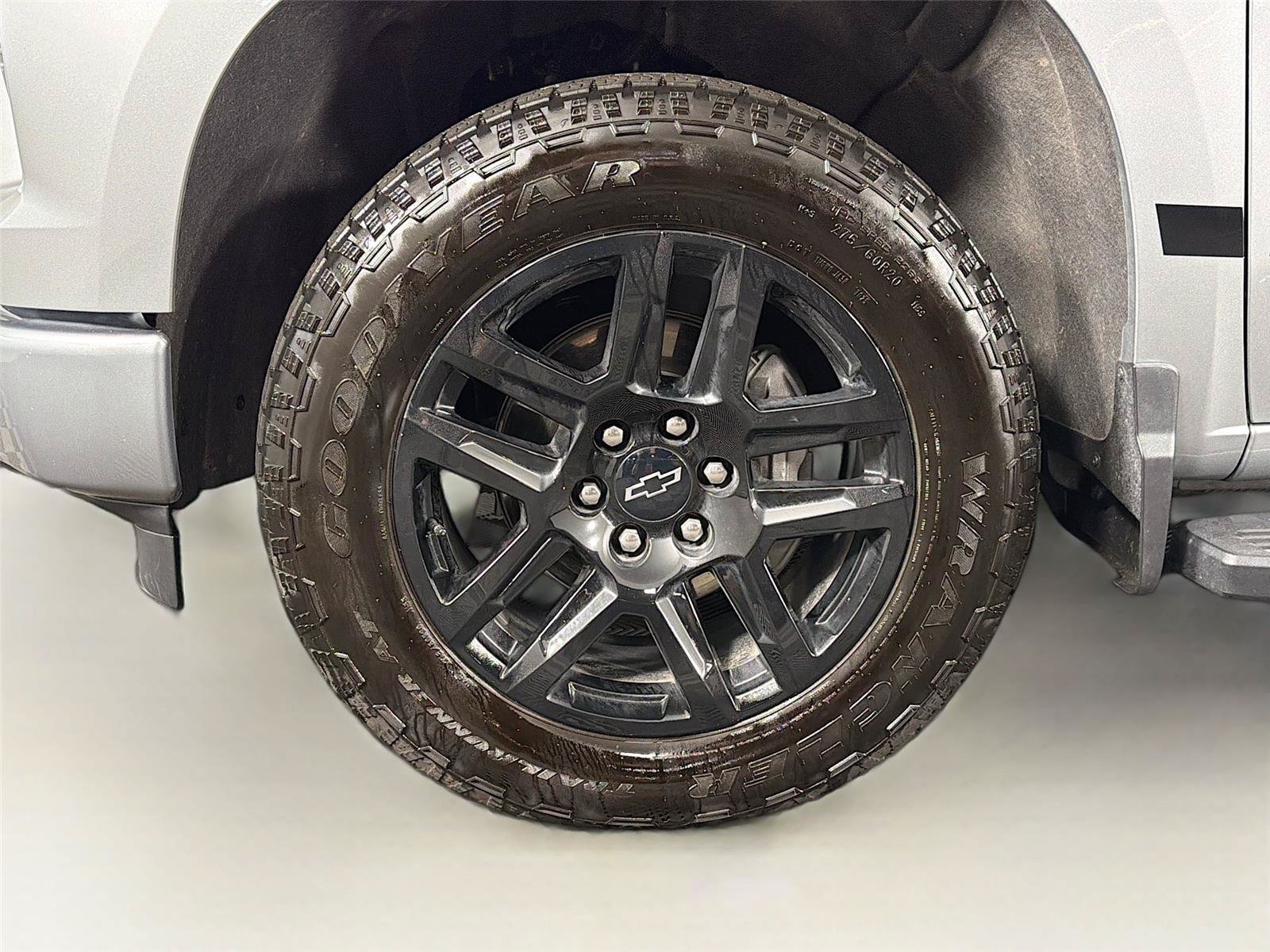 Used 2025 Chevrolet Silverado 1500 RST w/ Dark Appearance Package AWD/4WD image 33