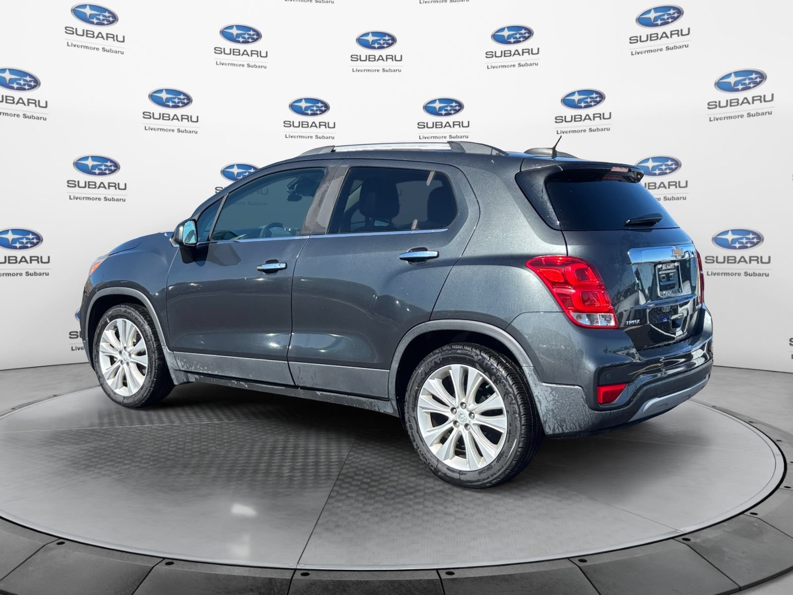 Used 2019 Chevrolet Trax Premier w/ LPO, Cargo Package FWD image 4