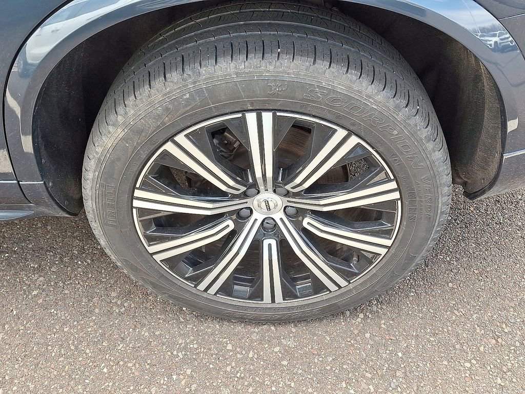 Used 2023 Volvo XC90 B5 Plus w/ Protection Package image 8