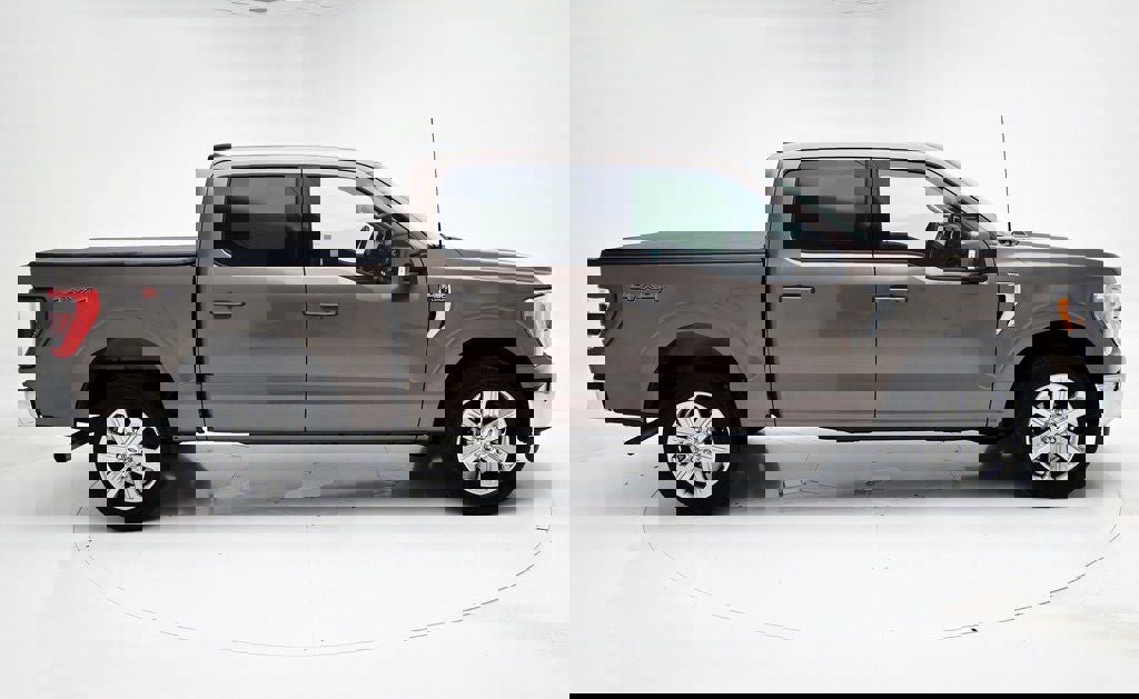 Used 2022 Ford F150 Lariat image 2