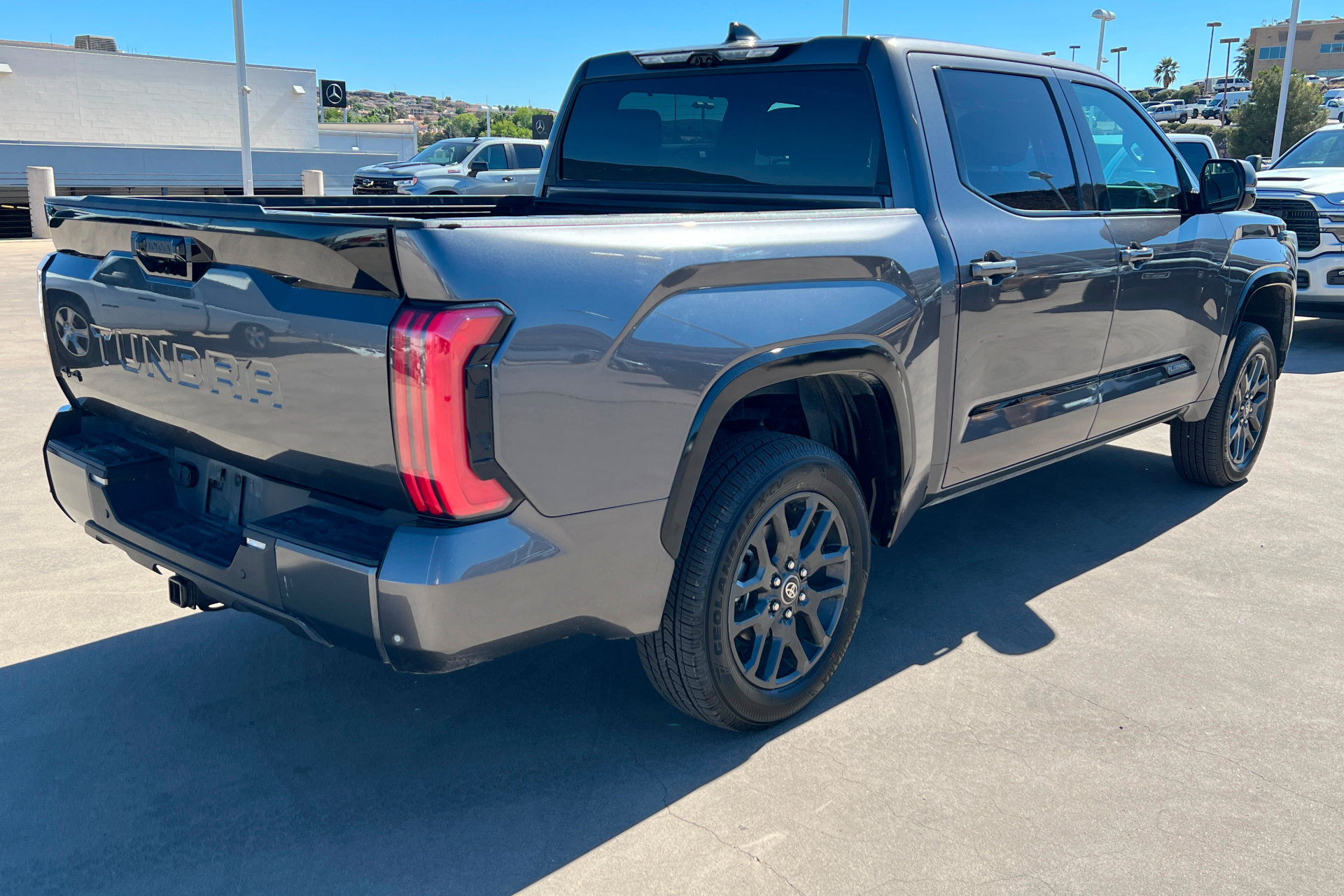 Used 2023 Toyota Tundra Platinum AWD/4WD image 6