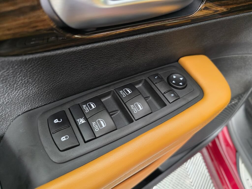 Used 2022 Chrysler Pacifica Pinnacle FWD image 17