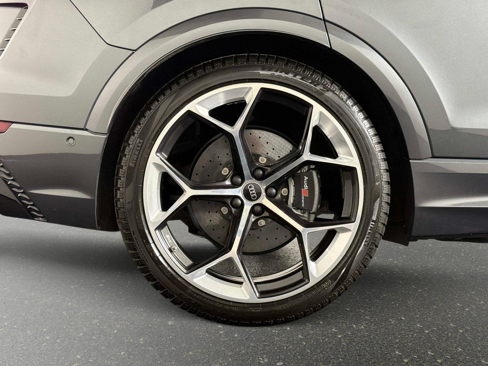 Used 2025 Audi RS Q8 performance AWD/4WD image 17