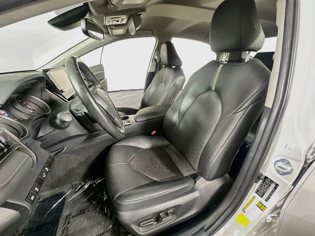 Used 2024 Toyota Camry XSE FWD image 16