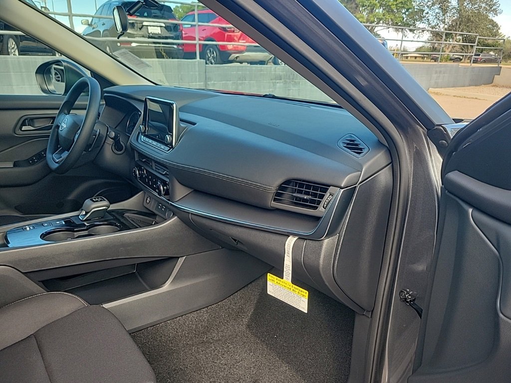 New 2026 Nissan Rogue S image 38