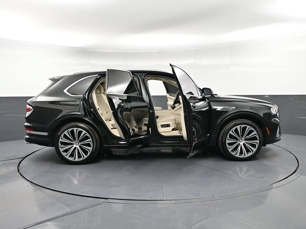 Certified 2024 Bentley Bentayga AWD/4WD image 40