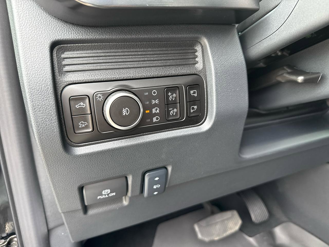 New 2026 Ford F350 Lariat AWD/4WD image 27