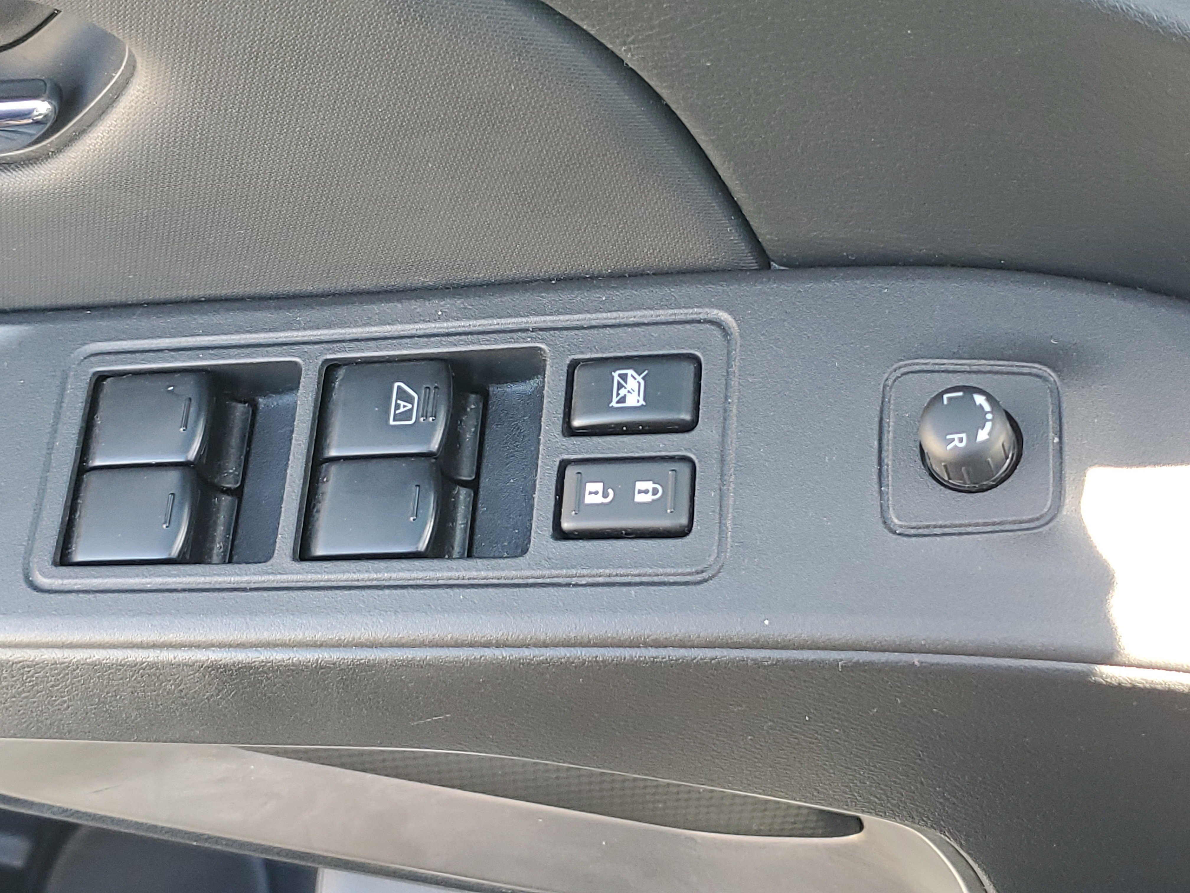 Used 2022 Nissan Frontier SV w/ Technology Package image 17