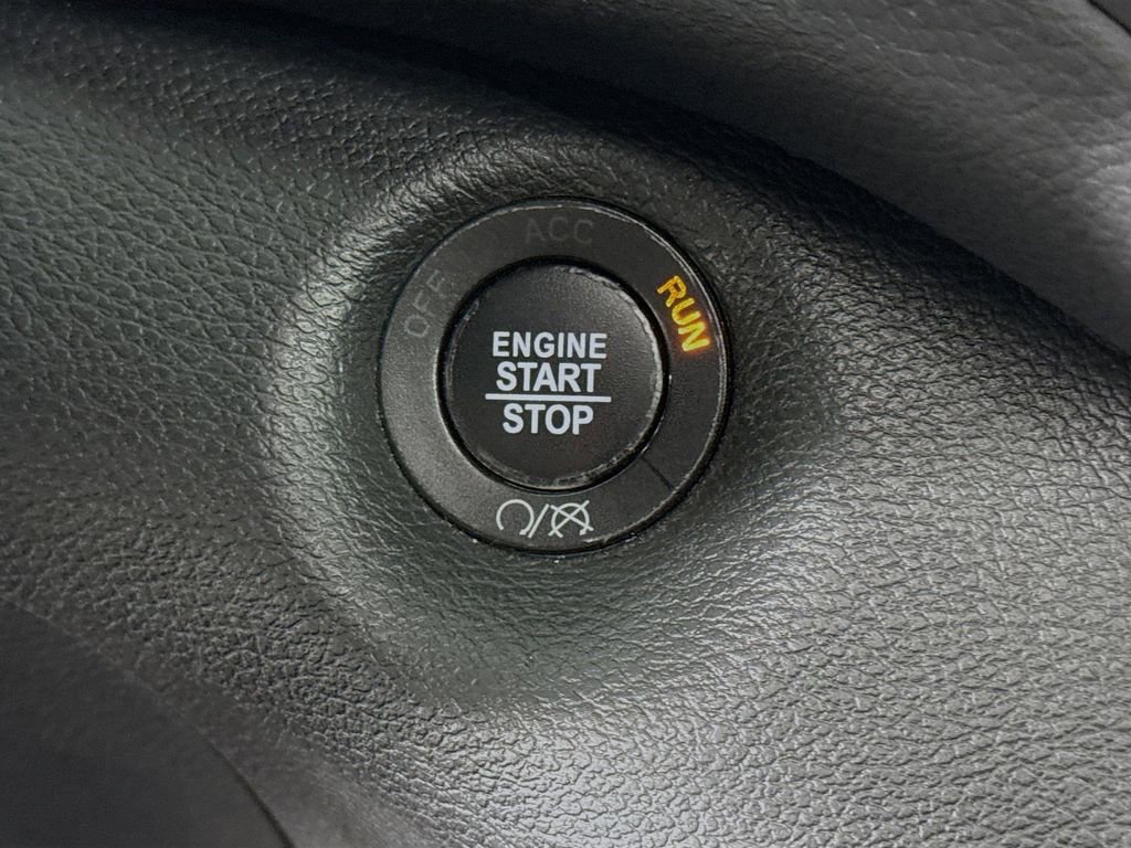 Used 2019 Jeep Cherokee Limited image 20