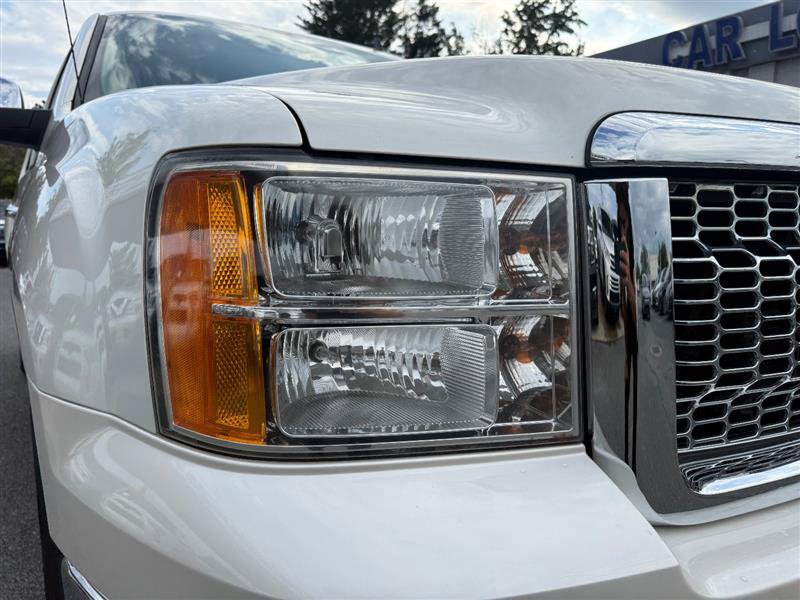 Used 2013 GMC Sierra 1500 SLT w/ SLT White Diamond Edition AWD/4WD image 15