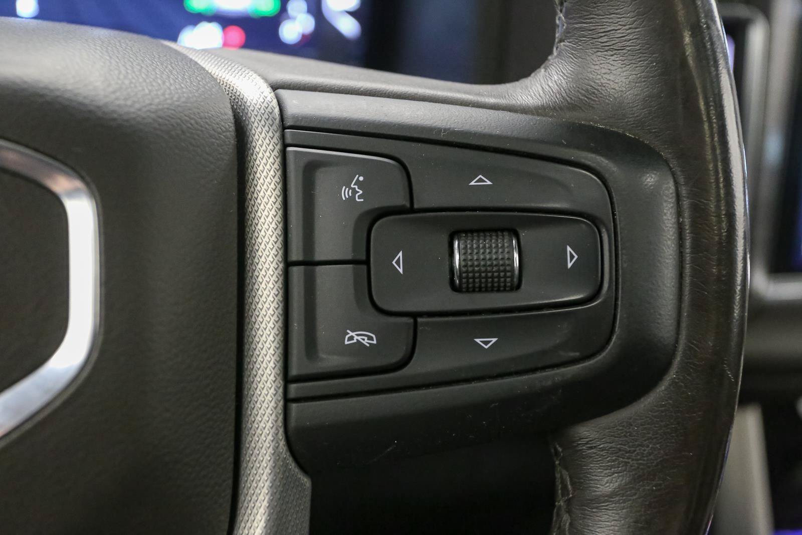 Used 2022 GMC Yukon Denali w/ Denali Premium Package AWD/4WD image 42