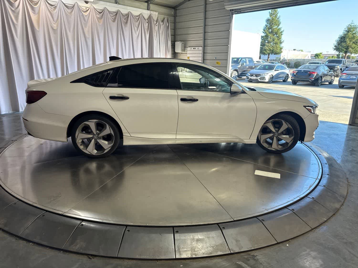 Used 2019 Honda Accord LX image 4