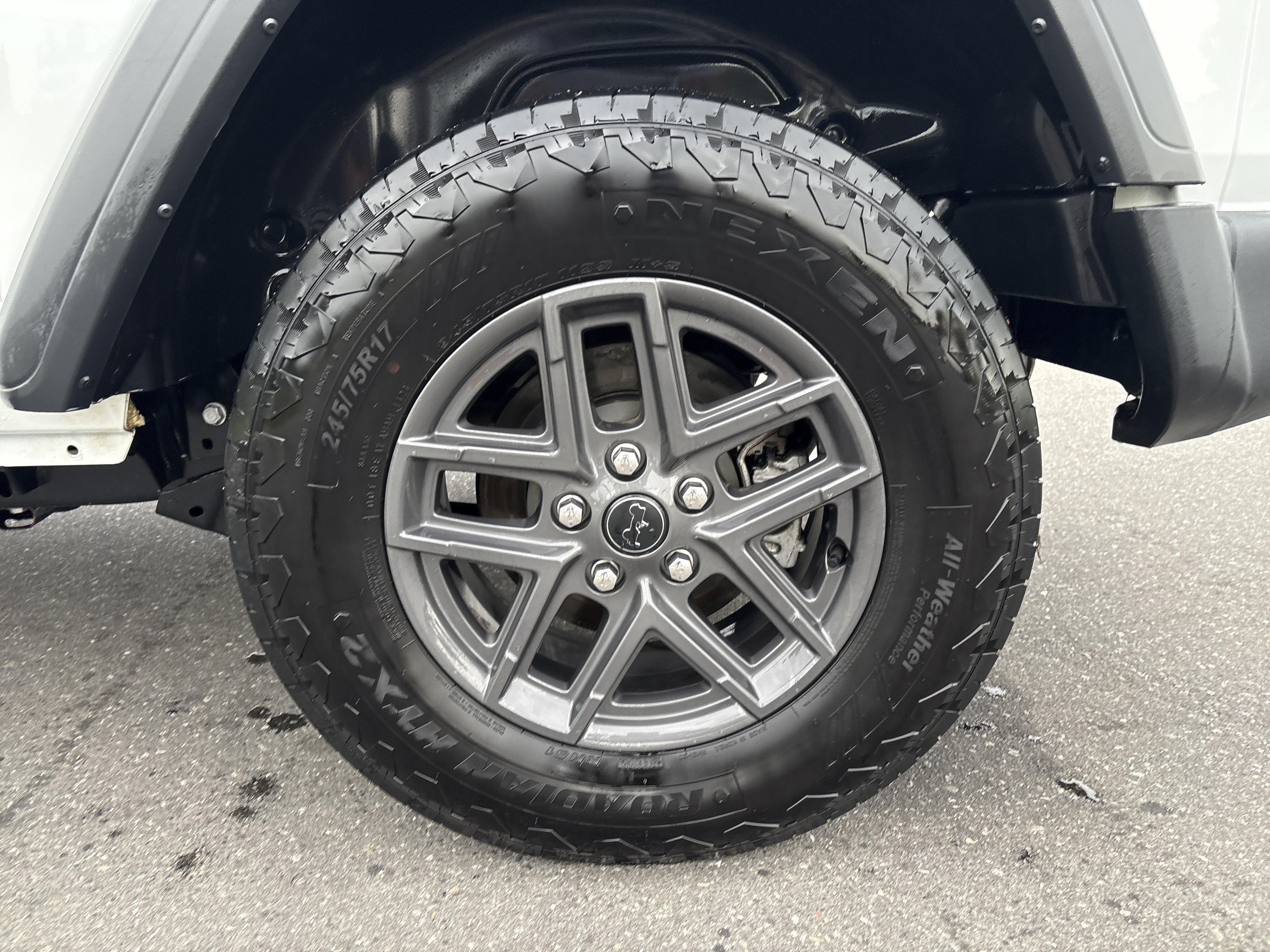 Used 2024 Jeep Wrangler Sport AWD/4WD image 13