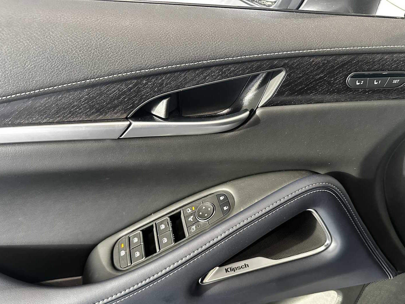 New 2026 INFINITI QX60 Sport image 17