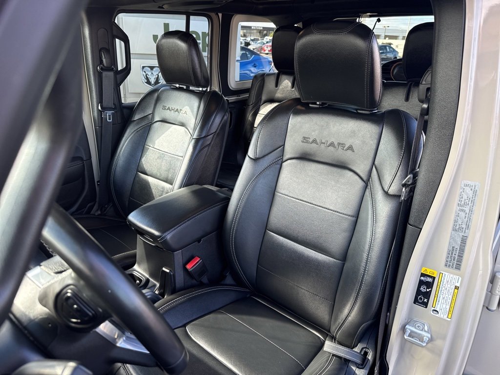 Used 2022 Jeep Wrangler Unlimited Sahara 4xe image 19