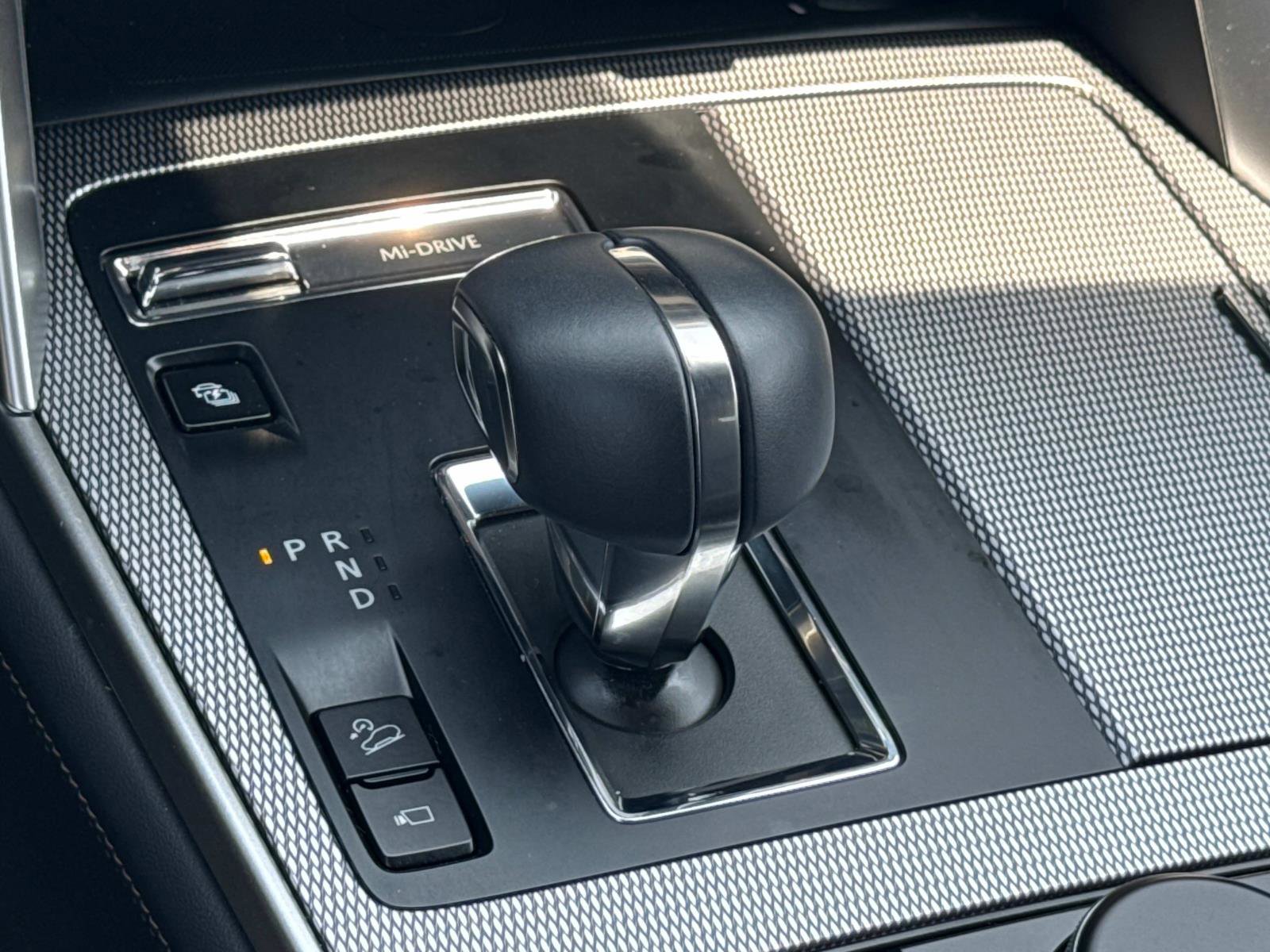 Certified 2025 MAZDA CX-70 Plug-In Hybrid w/ Premium Plus image 12