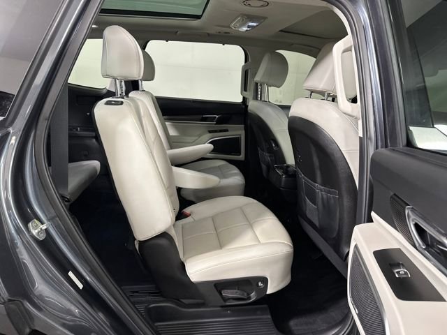Used 2022 Kia Telluride SX w/ Towing Package image 44